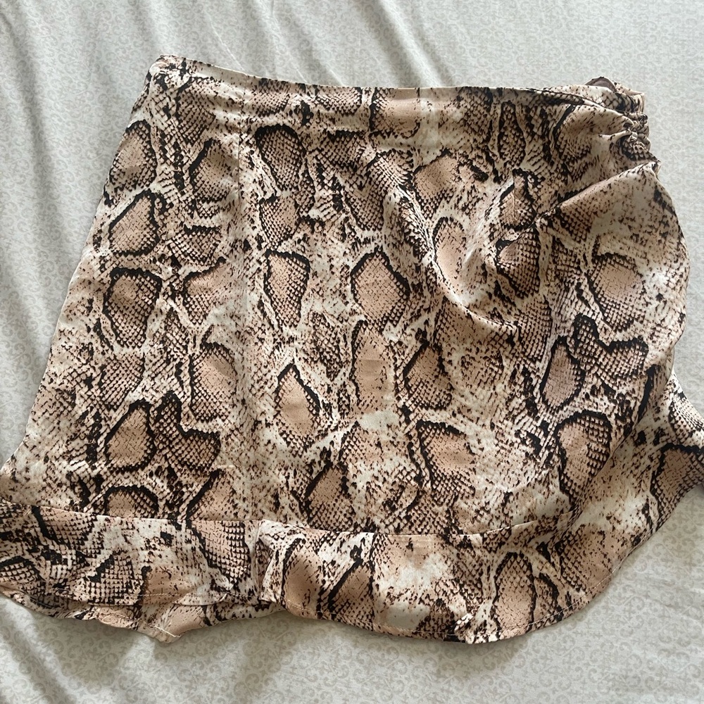 Miss guided skirt